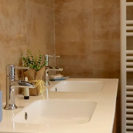 D'hotes La Virginie Bed & Breakfast